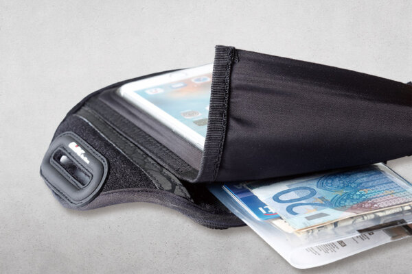 RFM - Frogman armband smartphone holder (IPX6, great for seasports enthusiasts) - Image 4