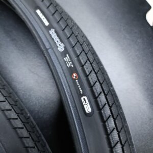 MAXXIS Torch Silkworm 37-451 20x 1 3/8