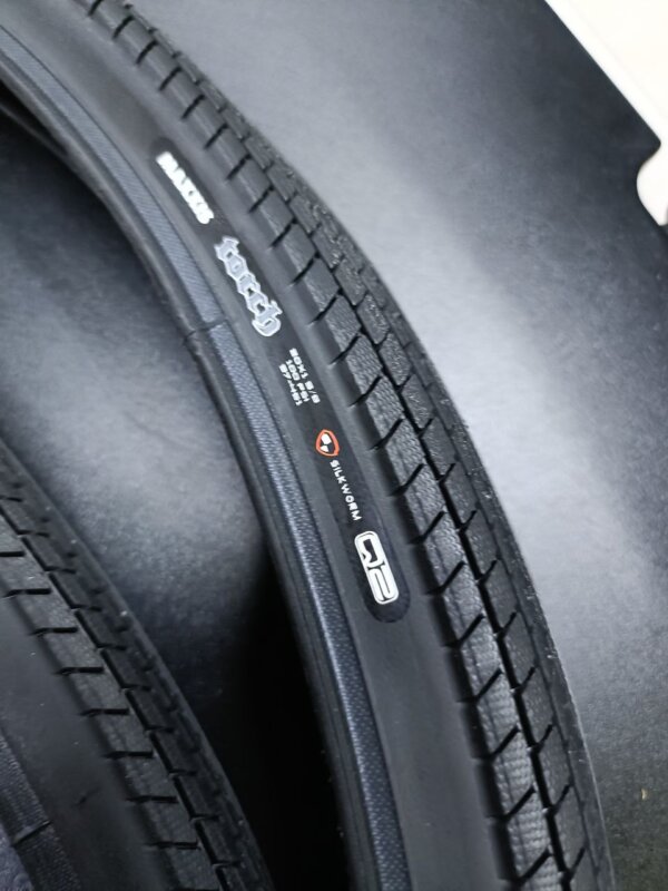 MAXXIS Torch Silkworm 37-451 20x 1 3/8